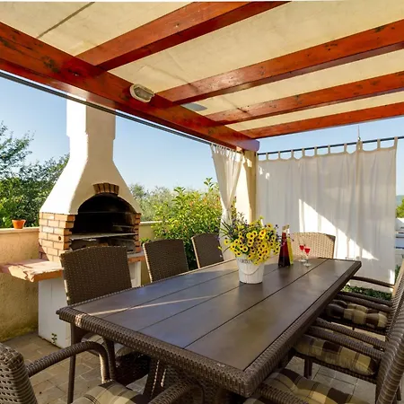Agneza By Interhome