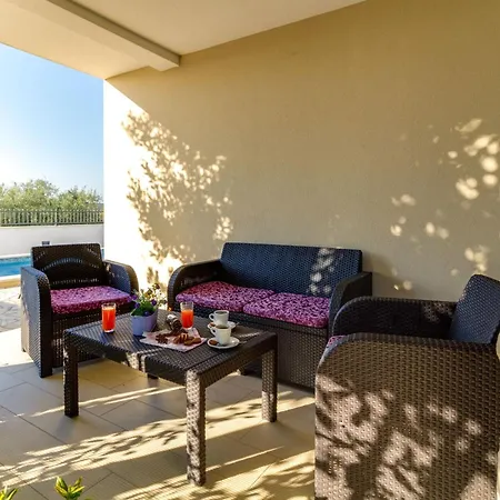 Agneza By Interhome *